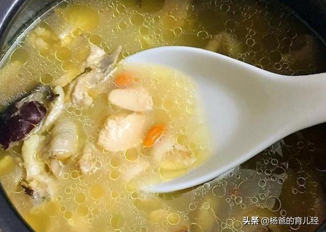 8个月宝宝鸡汤做法，营养美味的辅食之选